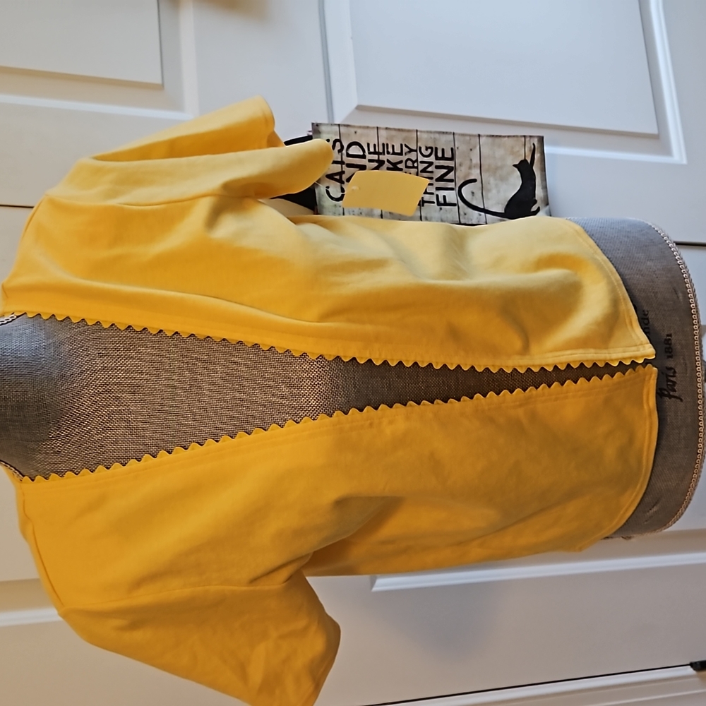 nwt women's sz s yellow Richard sport top w/ flip flops